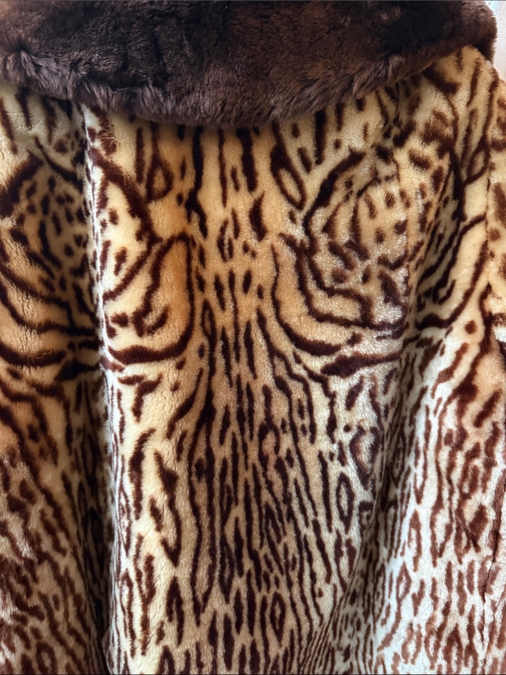 Vintage 1950’s Brown Faux Fur Animal-Print Coat with Dark Brown Collar - Picture 9 of 11